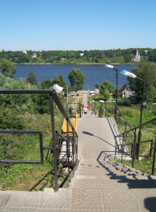 Спуск к Волге