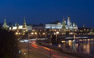 На Кремлёвской набережной ночью пусто