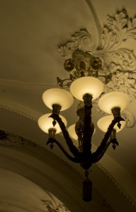В метро